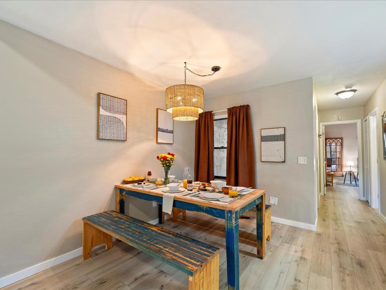 Artist'S Tower Townhome Just Renovated W Loft 盖恩斯维尔 外观 照片